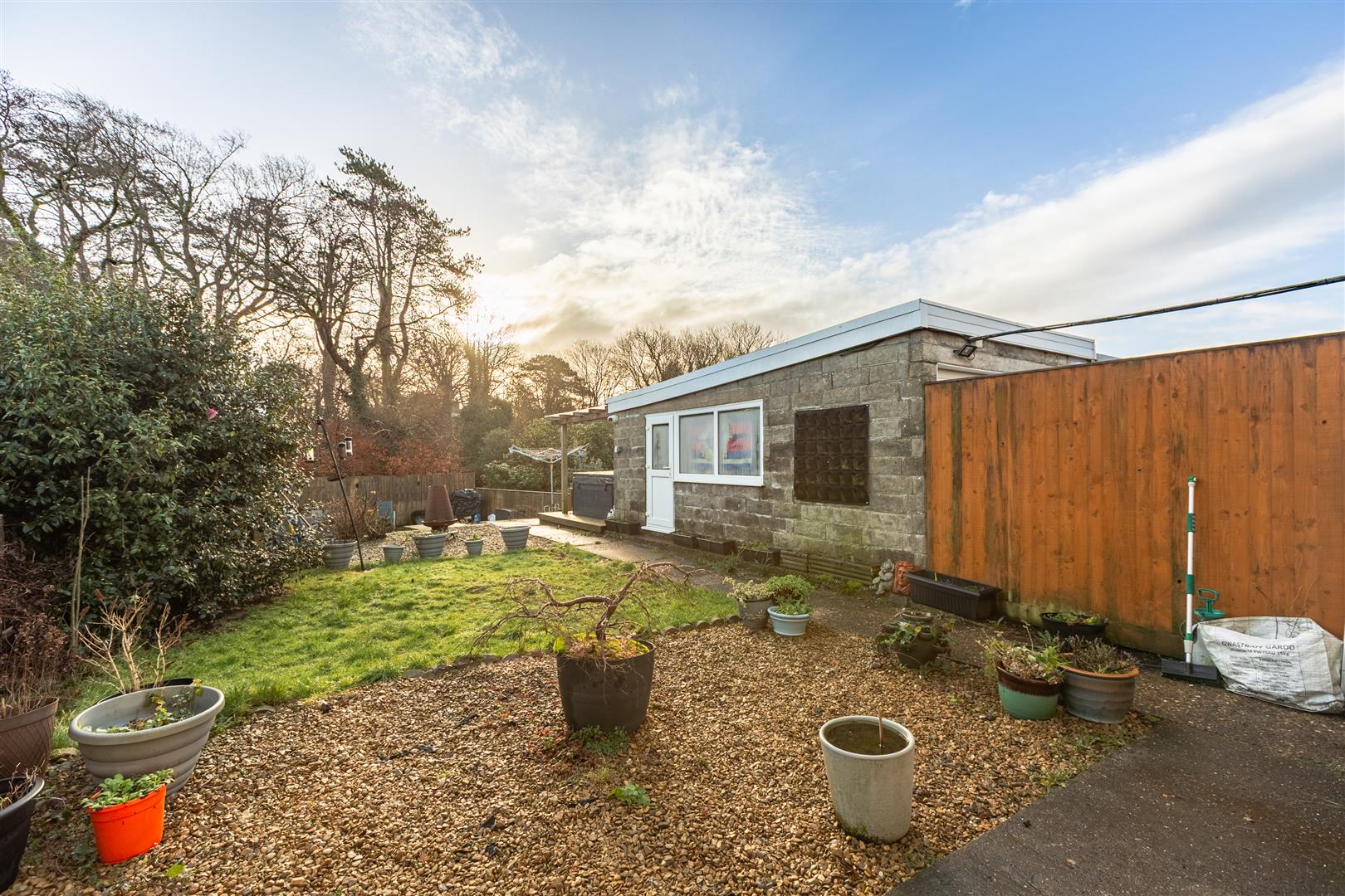 Woodfield Avenue, Pontlliw, SWANSEA, SA4 9EQ